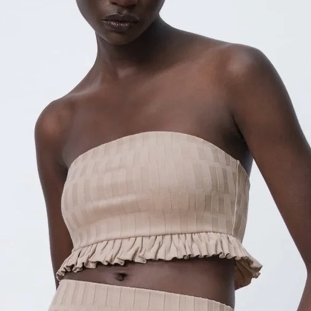 Woman's Zara Tan Ribbed Strapless Bandeau Crop Top 🤎